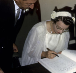 1966 Marriage bar abolished